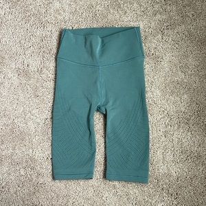 lululemon seafoam green biker shorts with detailing